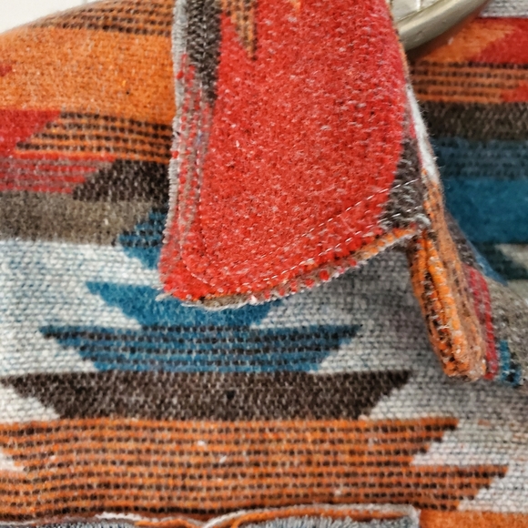 Distressed Yellowstone Aztec Native Flannel Jacket Coat Shacket Top Blue Red - Picture 7 of 11